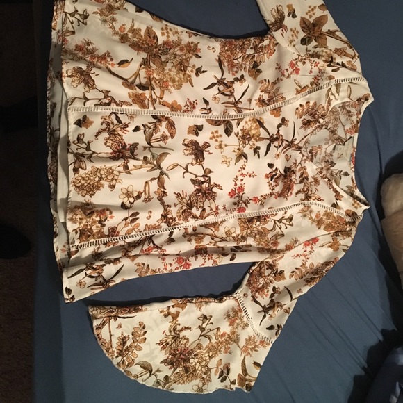 Long sleeve bell shirt - Picture 2 of 3